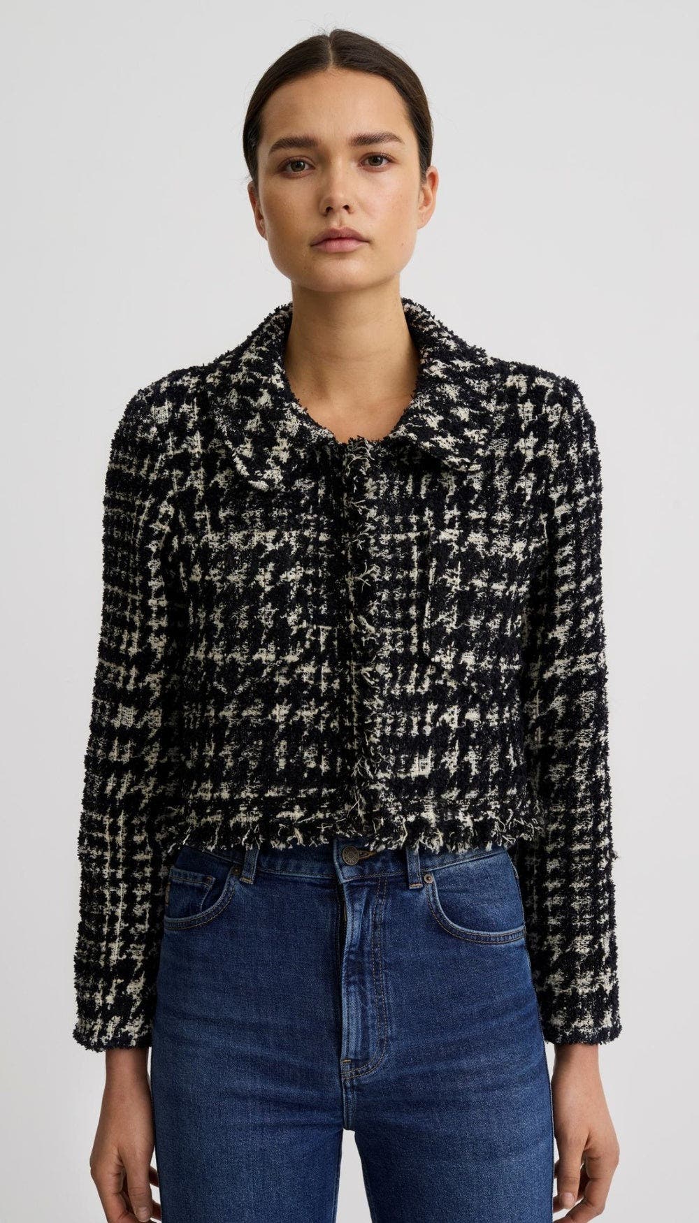 selected Black Houndstooth