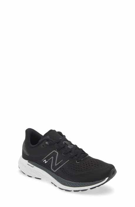 New Balance Kids' 860 Sneaker