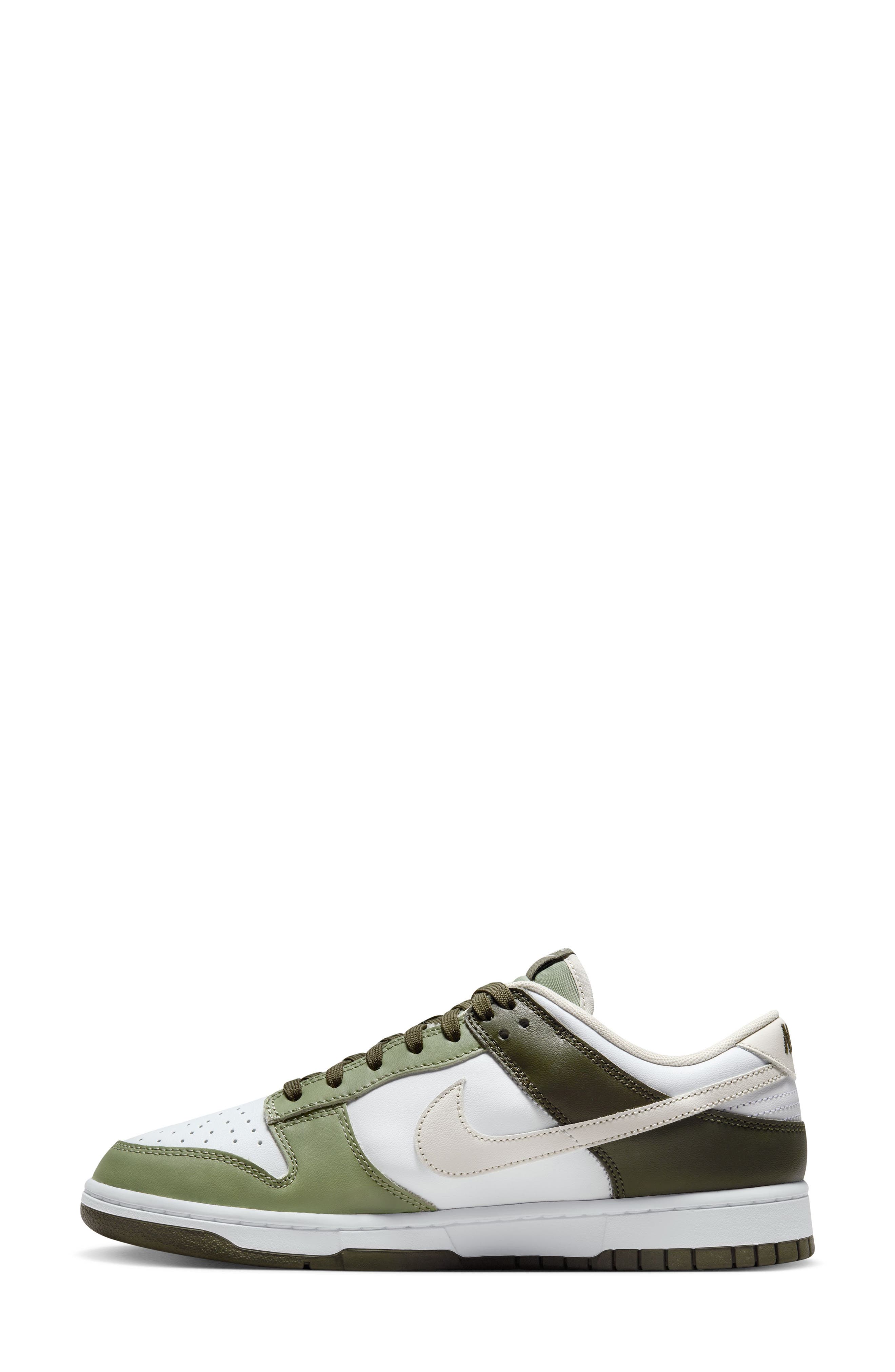 Nike Dunk Low Basketball Sneaker, Alternate, color, 