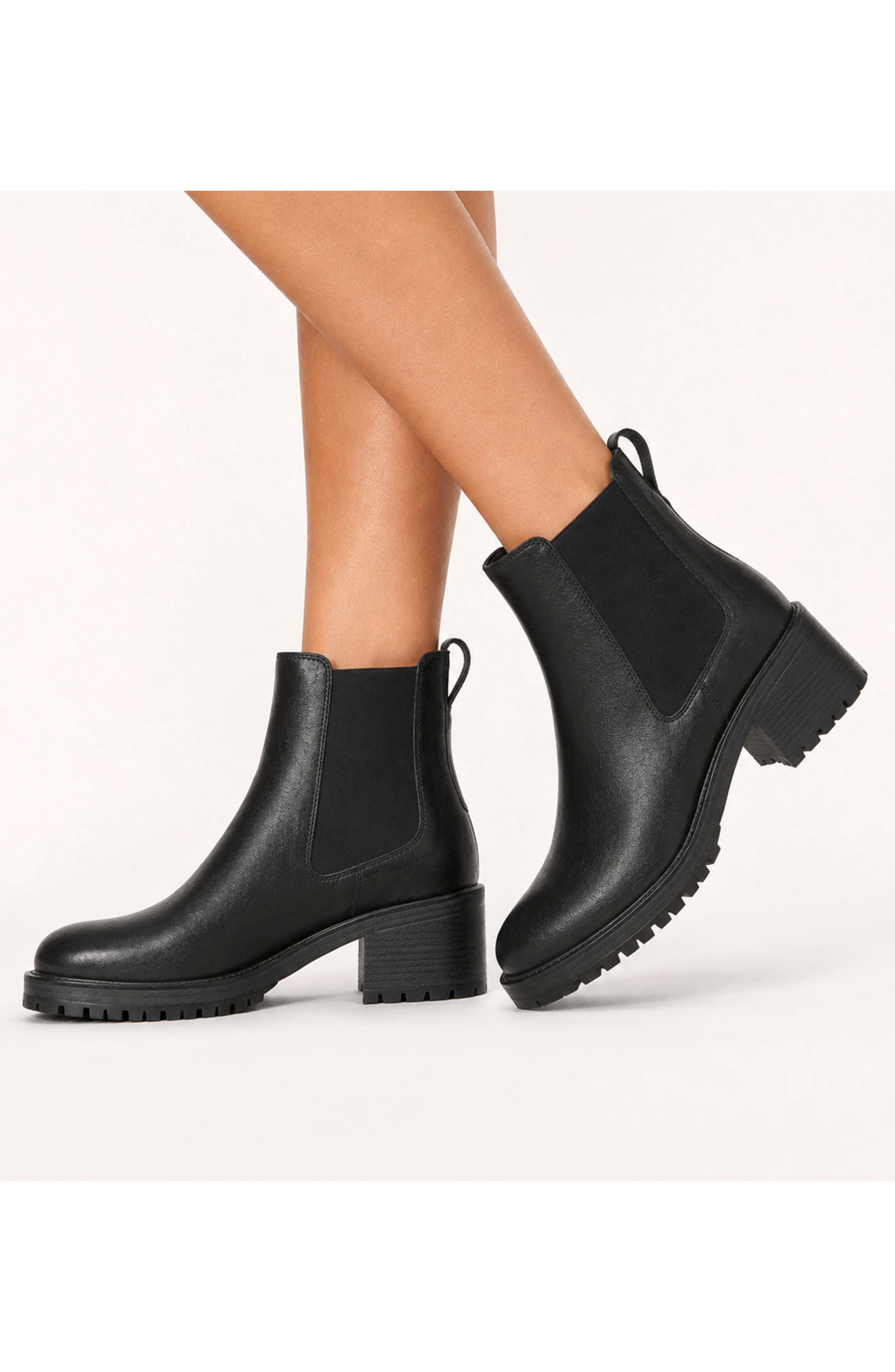 Waffle Leather Chelsea Boot, Alternate, color, BLACK LEATHER