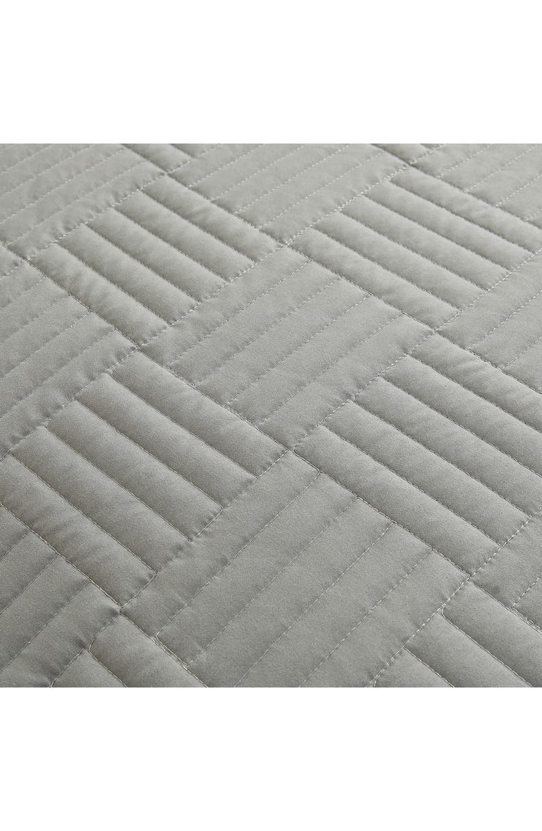 SOUTHSHORE FINE LINENS Grid Oversized Quilt Set, Alternate, color, Grey