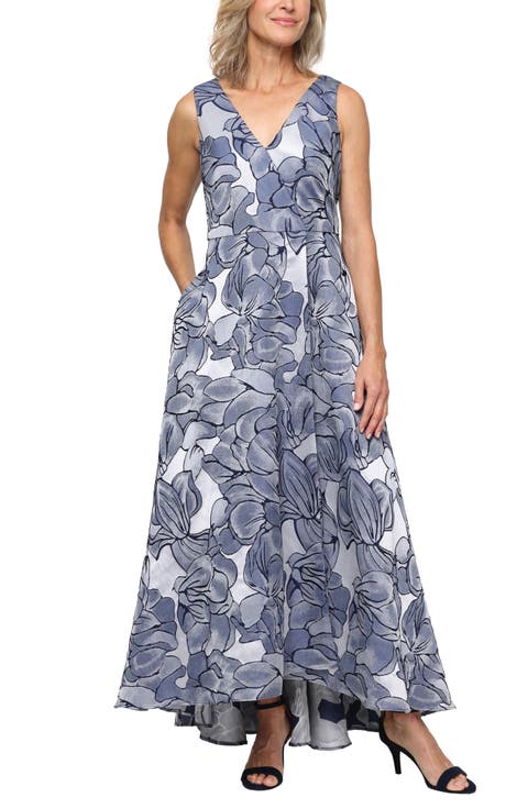 SL FASHIONS Floral Sleeveless Jacquard Gown (Petite)