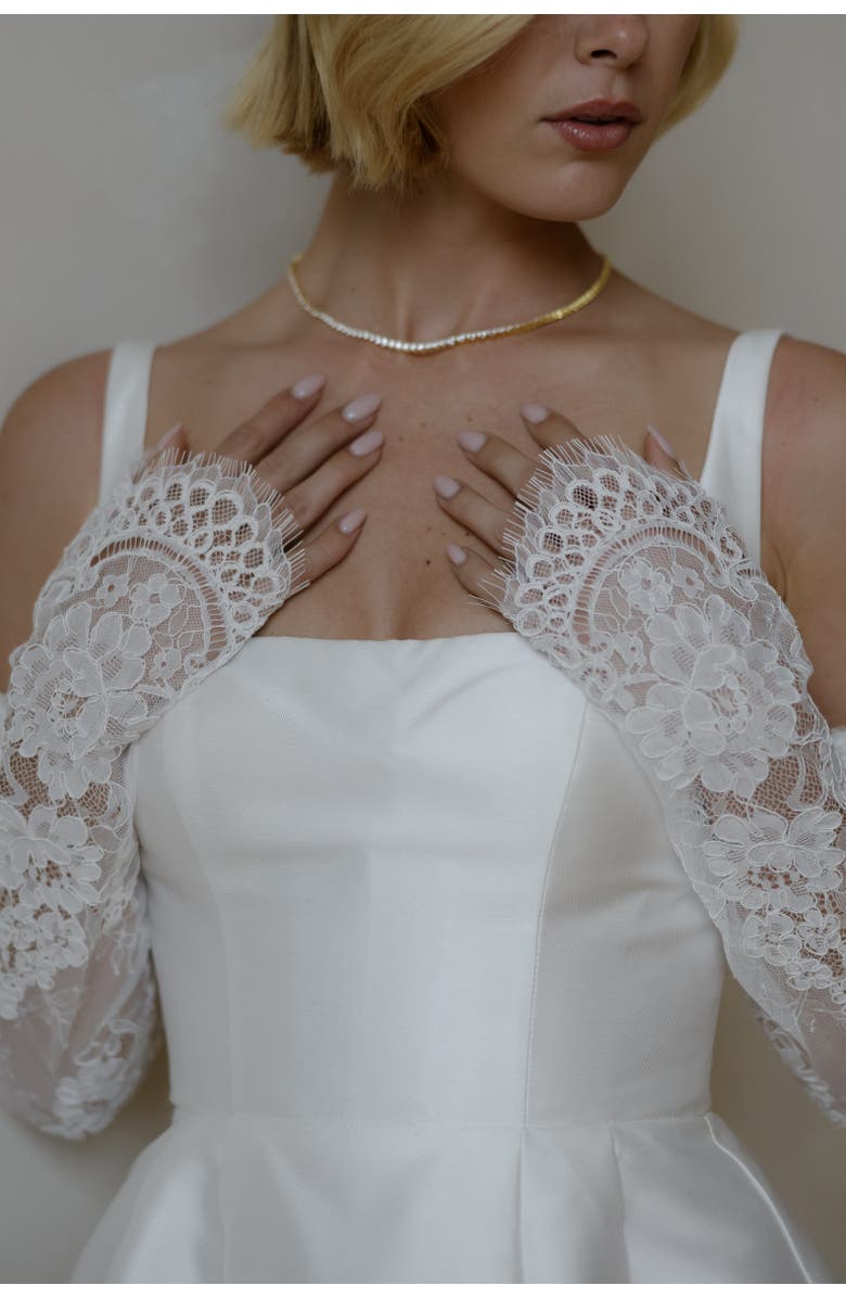 Untamed Petals Madeline Gloves, Alternate, color, Ivory