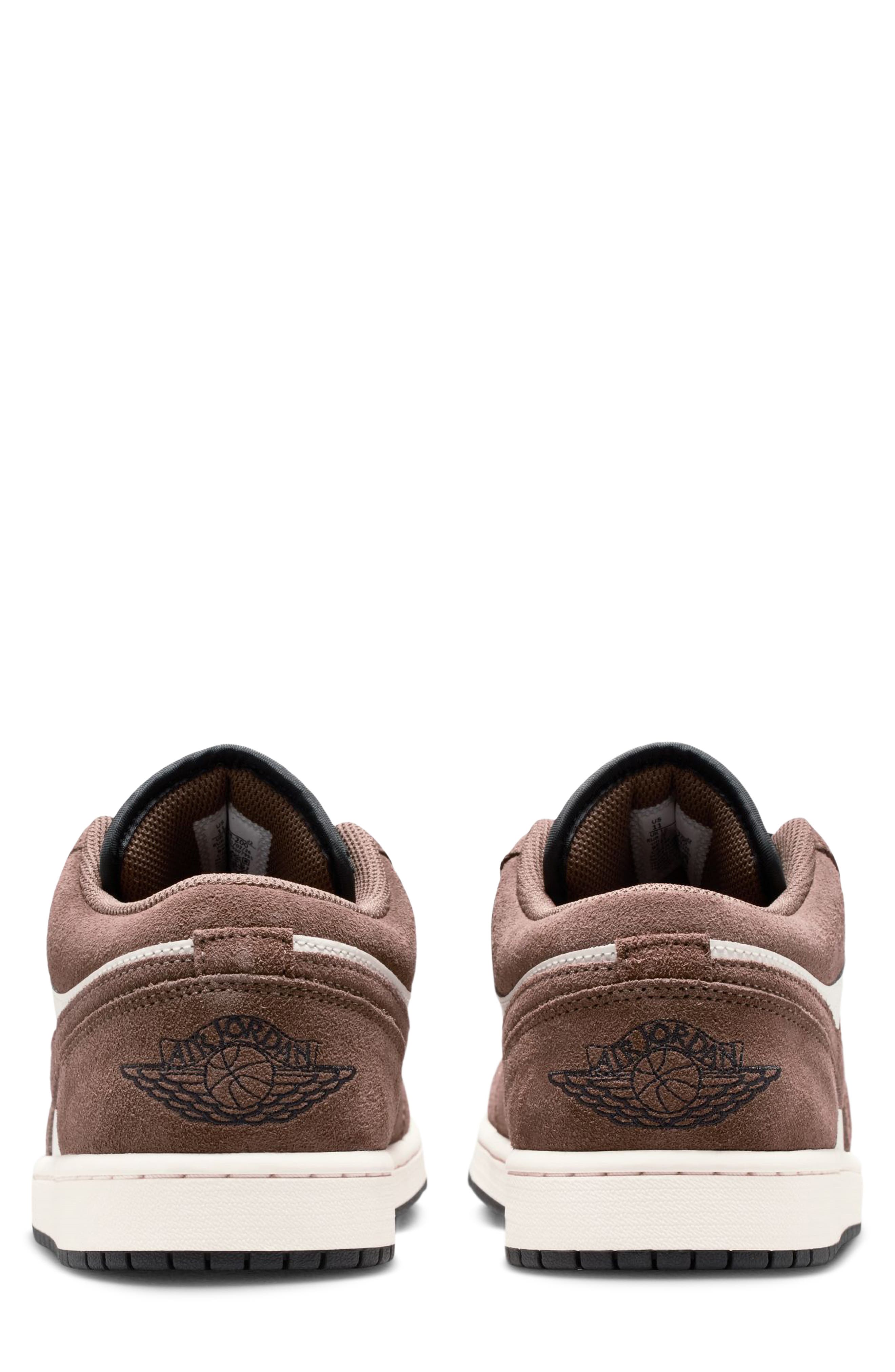 Мужские кроссовки Nike Air Jordan 1 Low Basketball Sneaker — фото 5