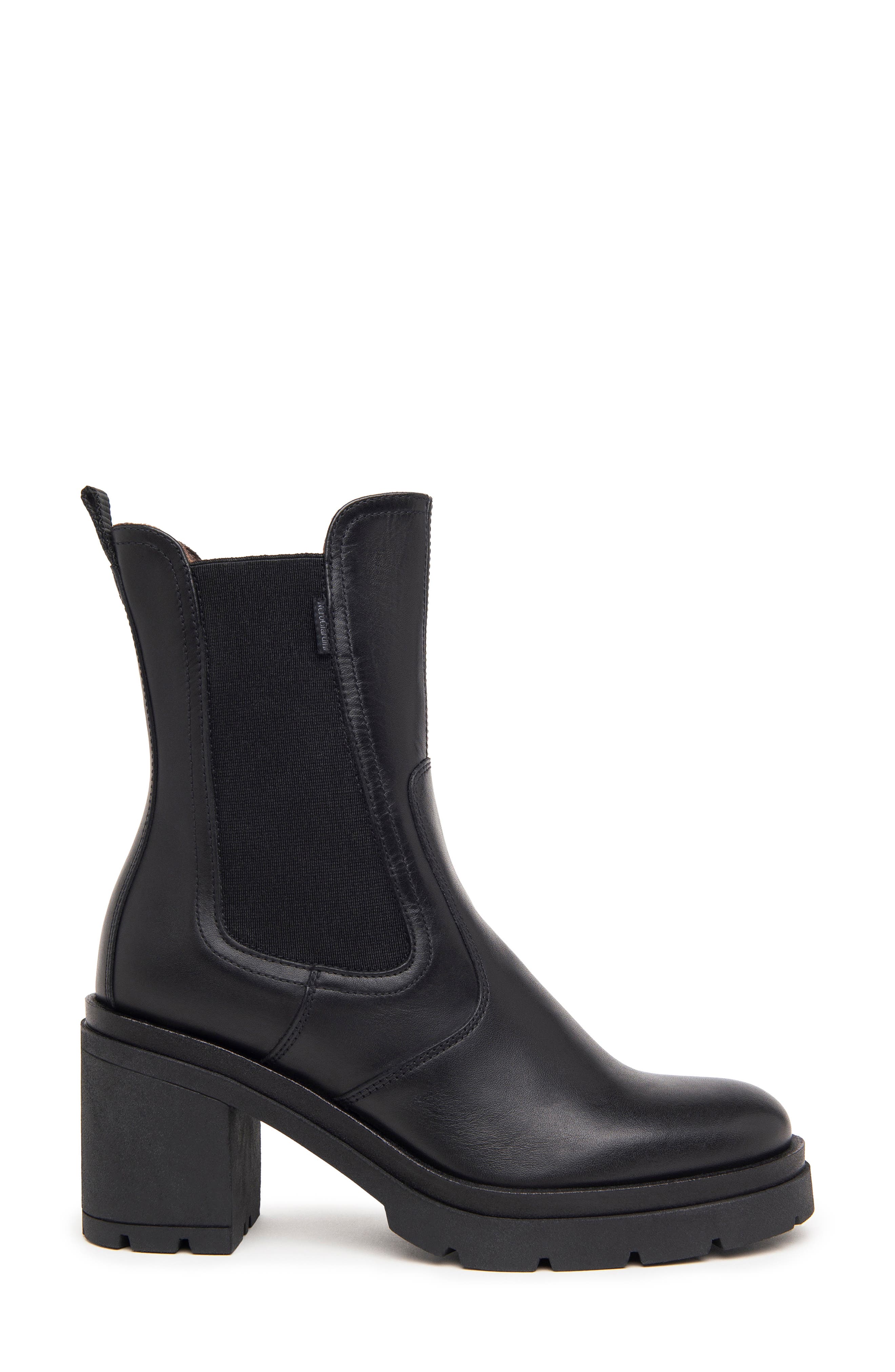 NeroGiardini Lug Sole Chelsea Boot, Alternate, color, Black