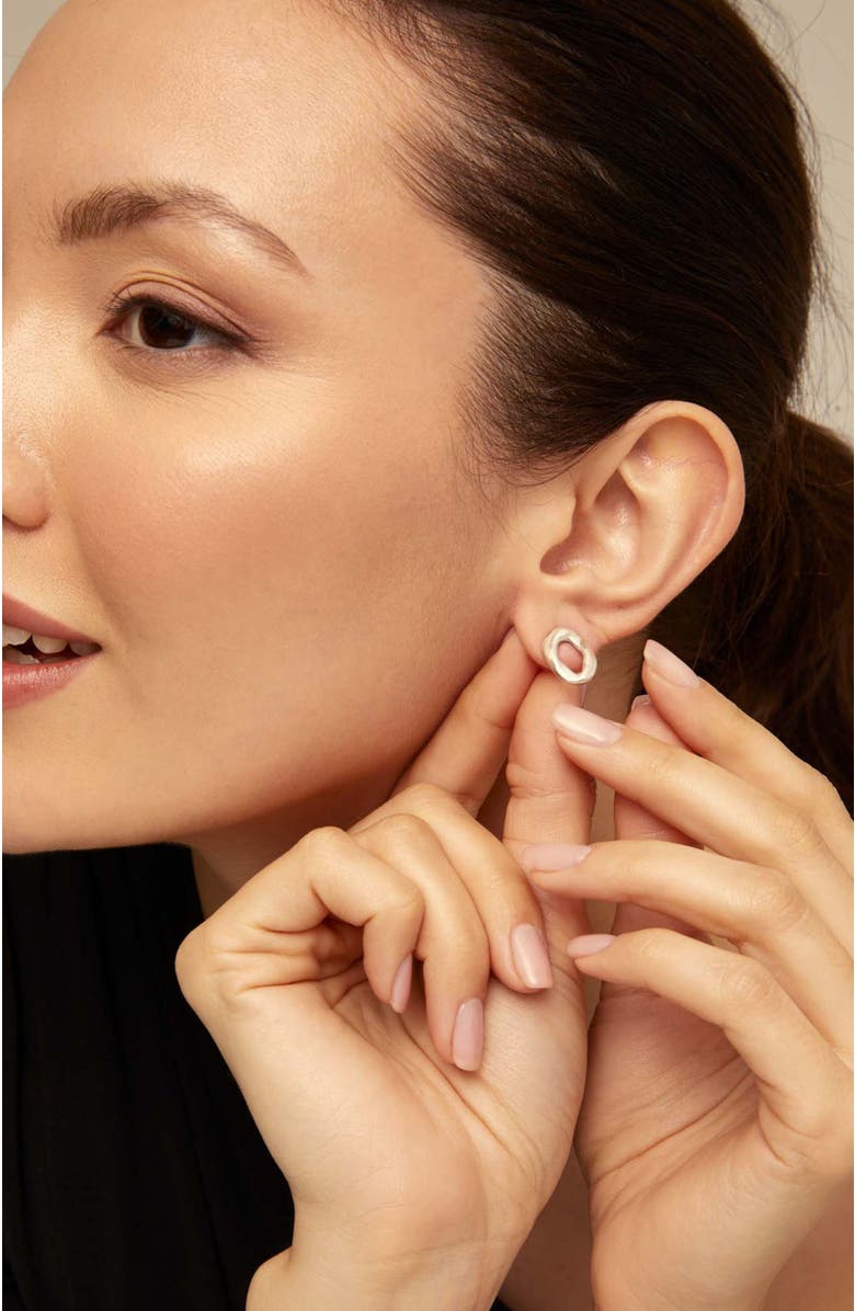 UNODE50 Sculpted Link Hoop Earrings, Alternate, color, Silver