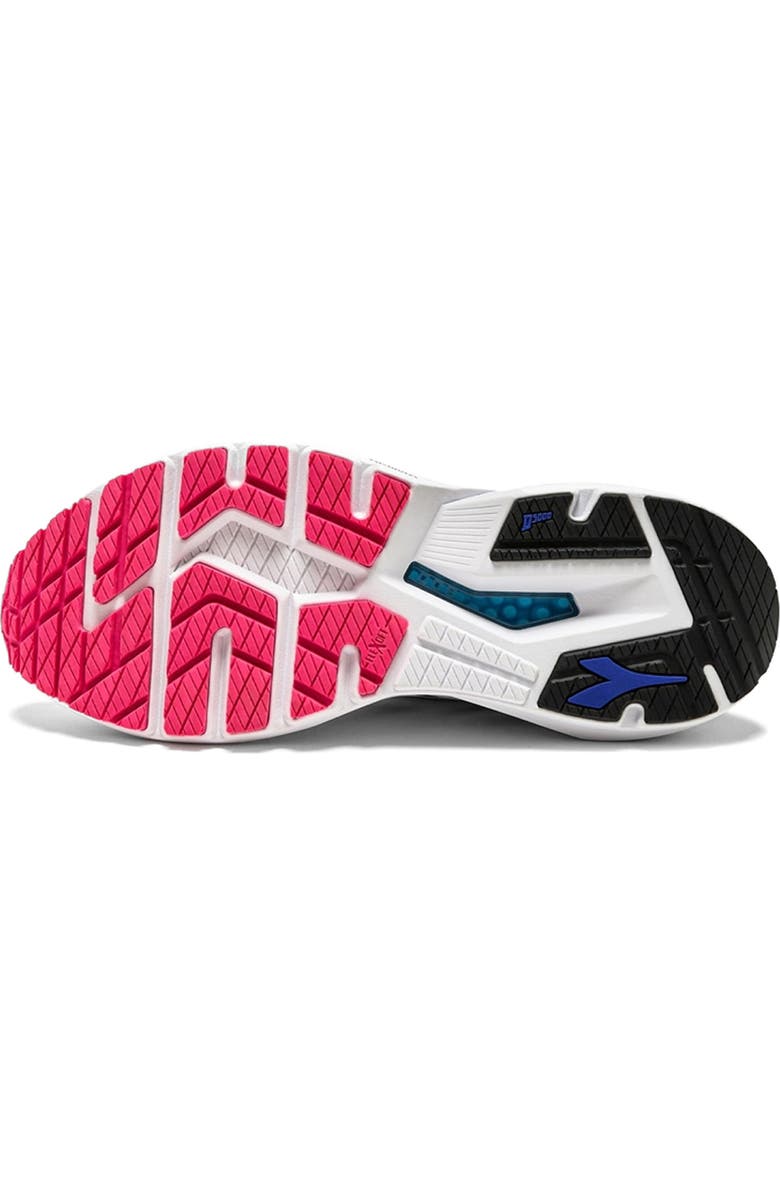 Diadora Mythos Blushield Vigore 5 Running Shoe, Alternate, color, White/ Black/ Silver