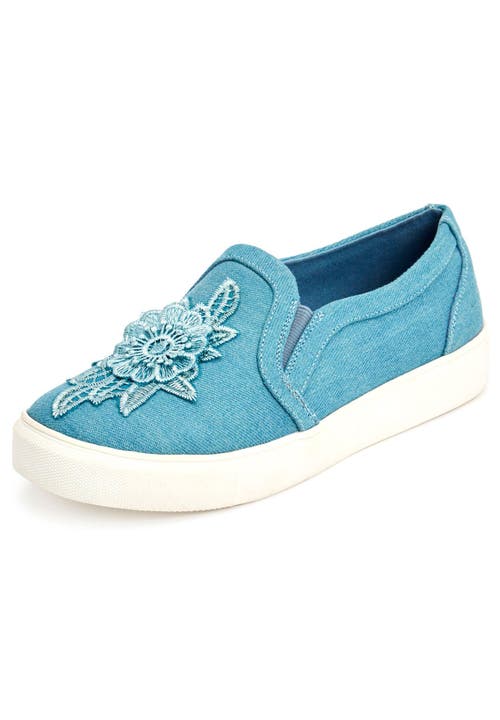 Comfortview The Skyla Slip On Sneaker In Blue