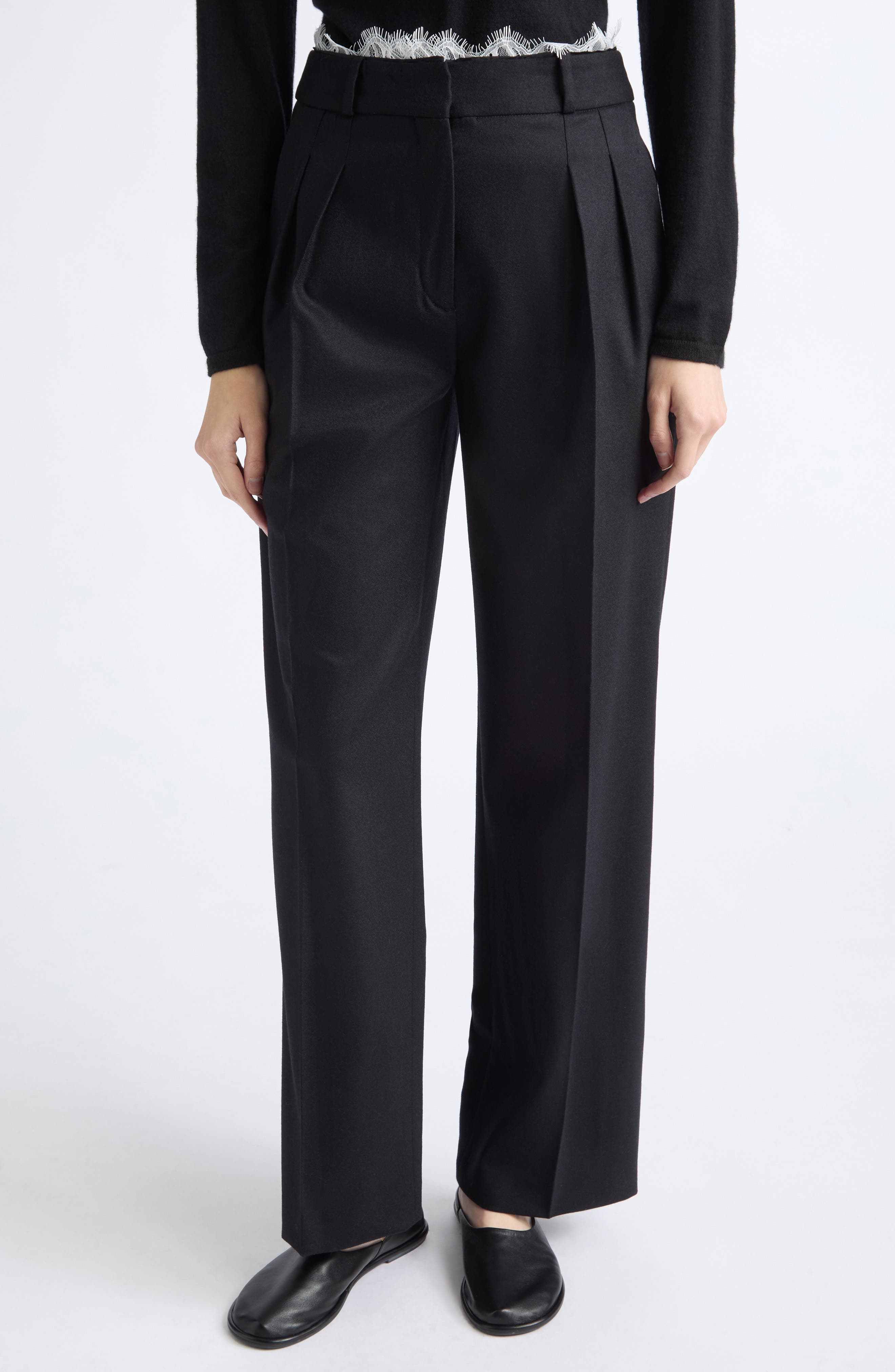 selected BLACK/ IVORY
