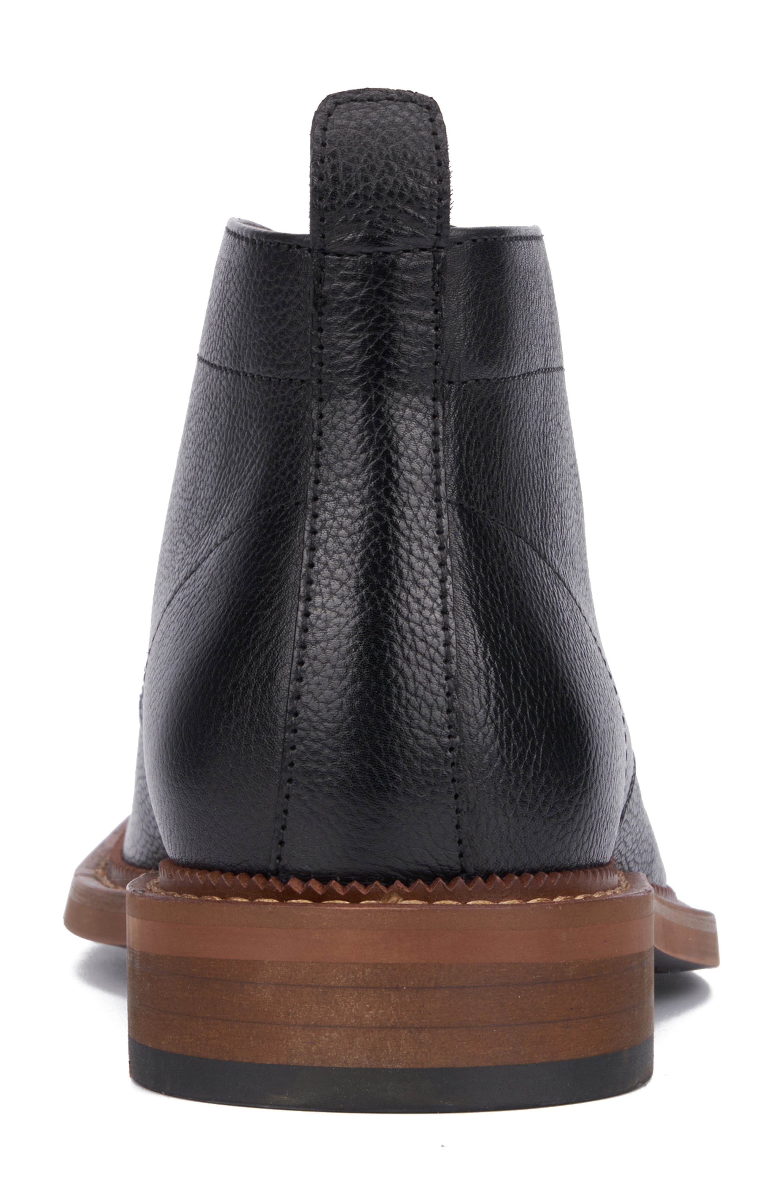 VINTAGE FOUNDRY Treyton Chukka Boot, Alternate, color, Black