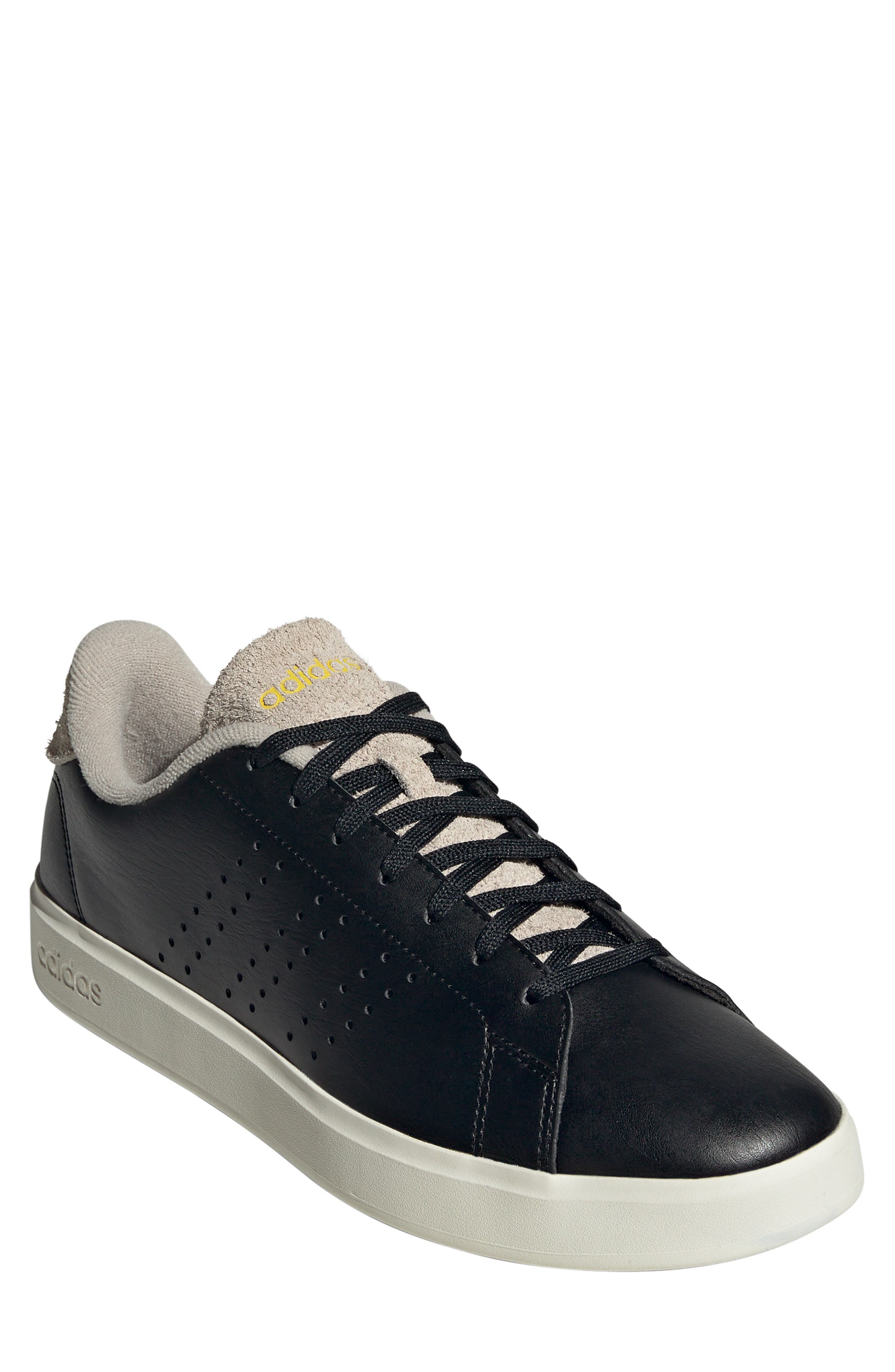 adidas Advantage Sneaker