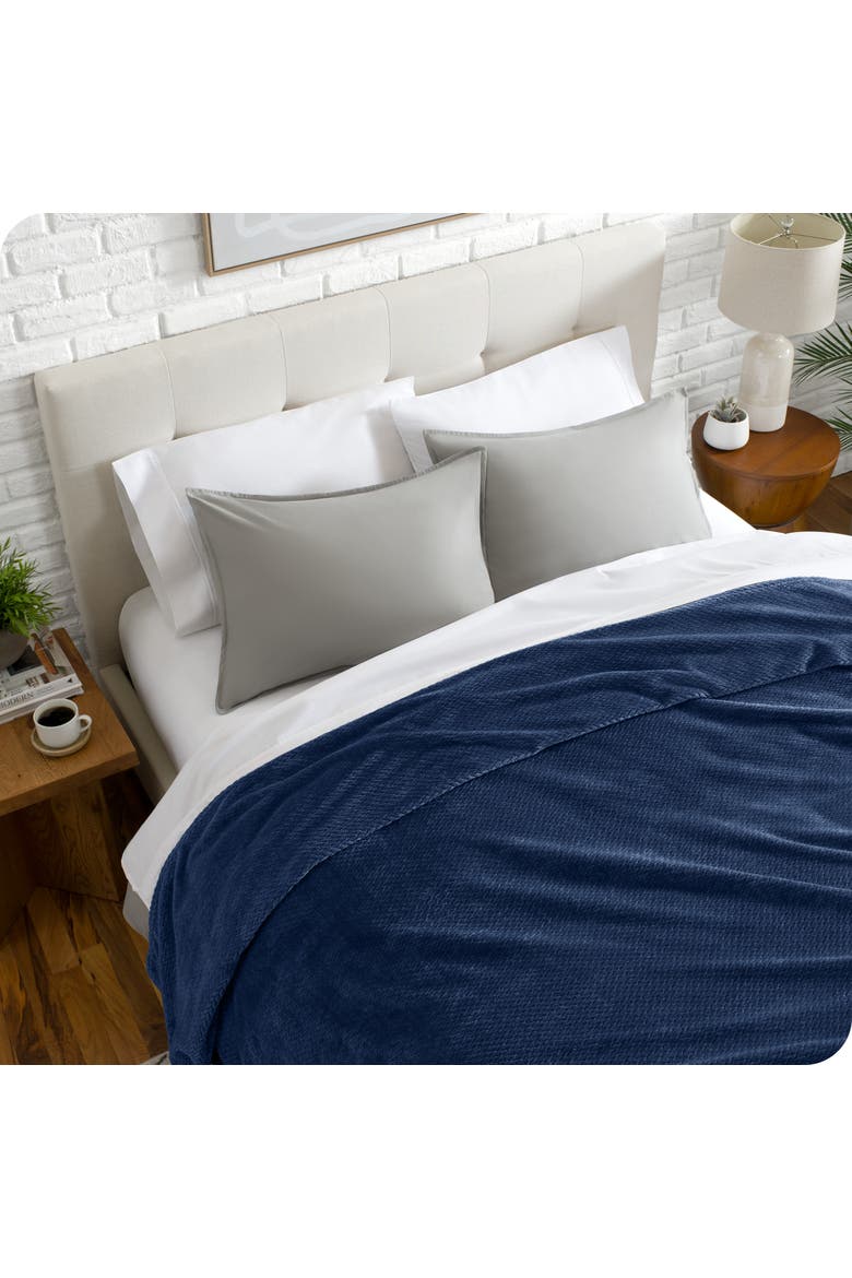 Chevron Microplush Fleece Blanket, Alternate, color, Dark Blue