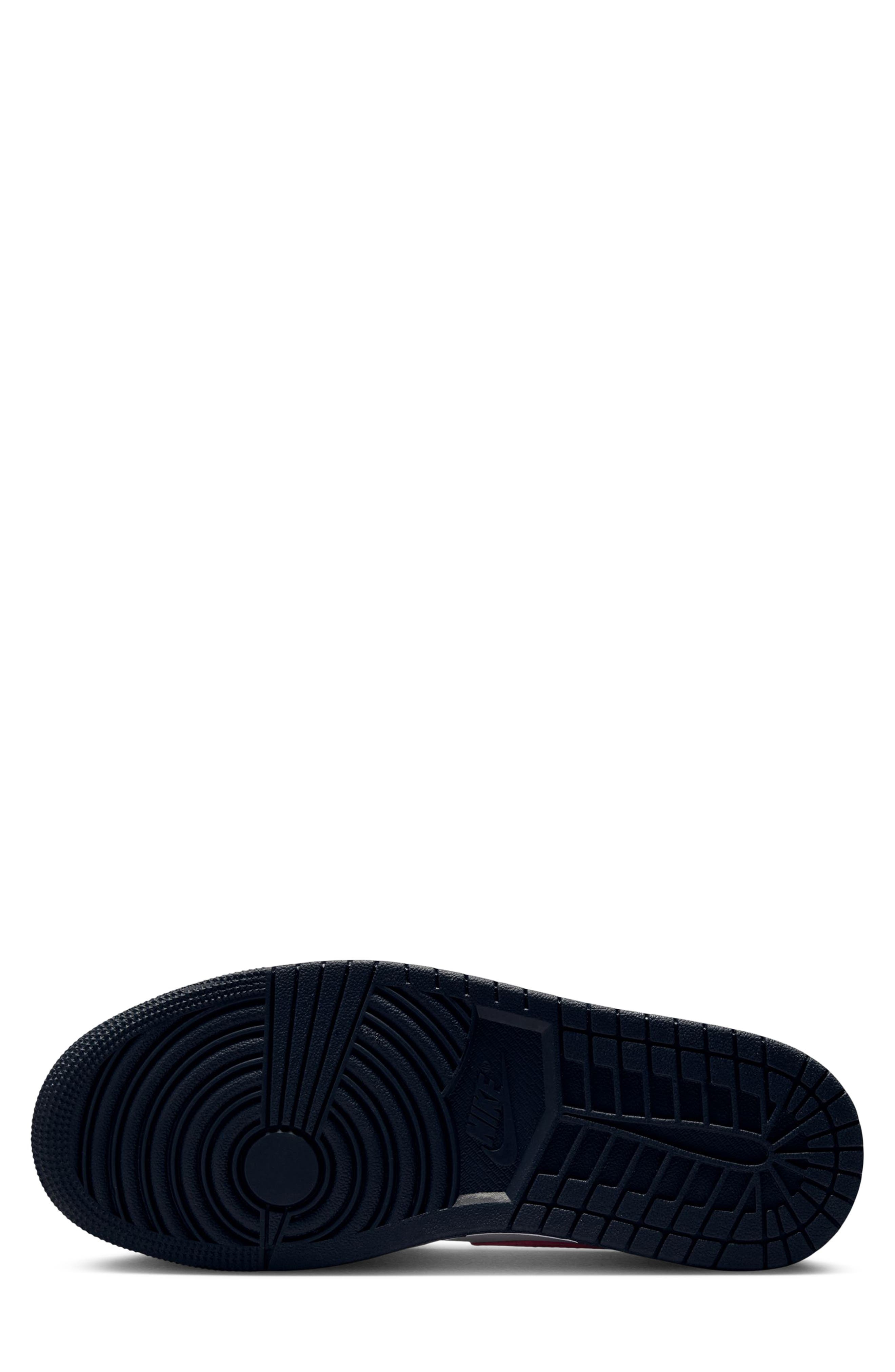 Air Jordan 1 Low Basketball Sneaker, Alternate, color, OBSIDIAN/ GREY FOG