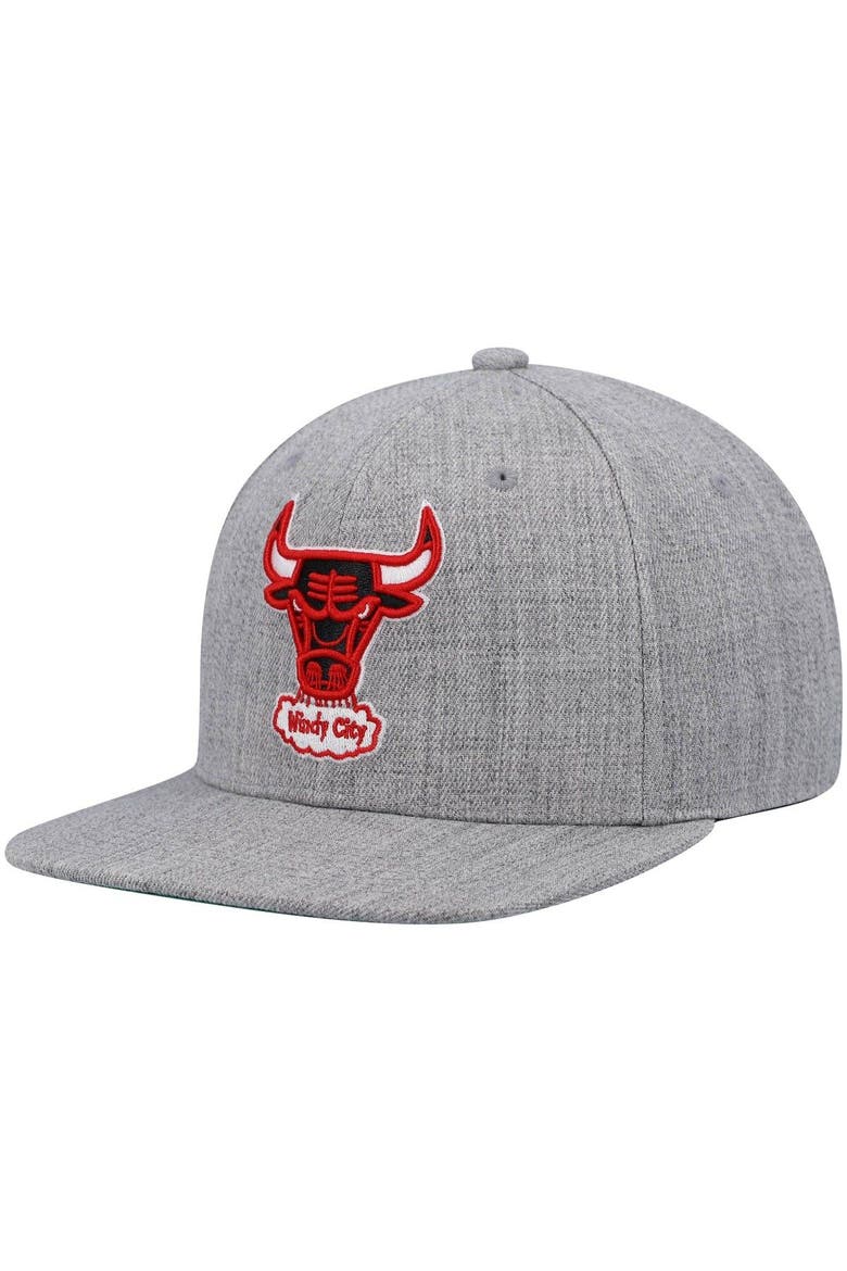 Men's Mitchell & Ness Heathered Gray Chicago Bulls Hardwood Classics Team 2.0 Snapback Hat, Main, color, Heather Gray