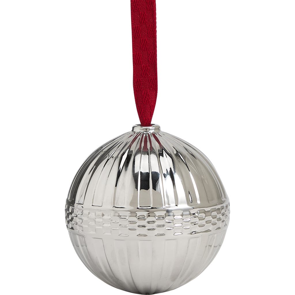 Wedgwood Festive Fluted Bone China Ornament In Silver