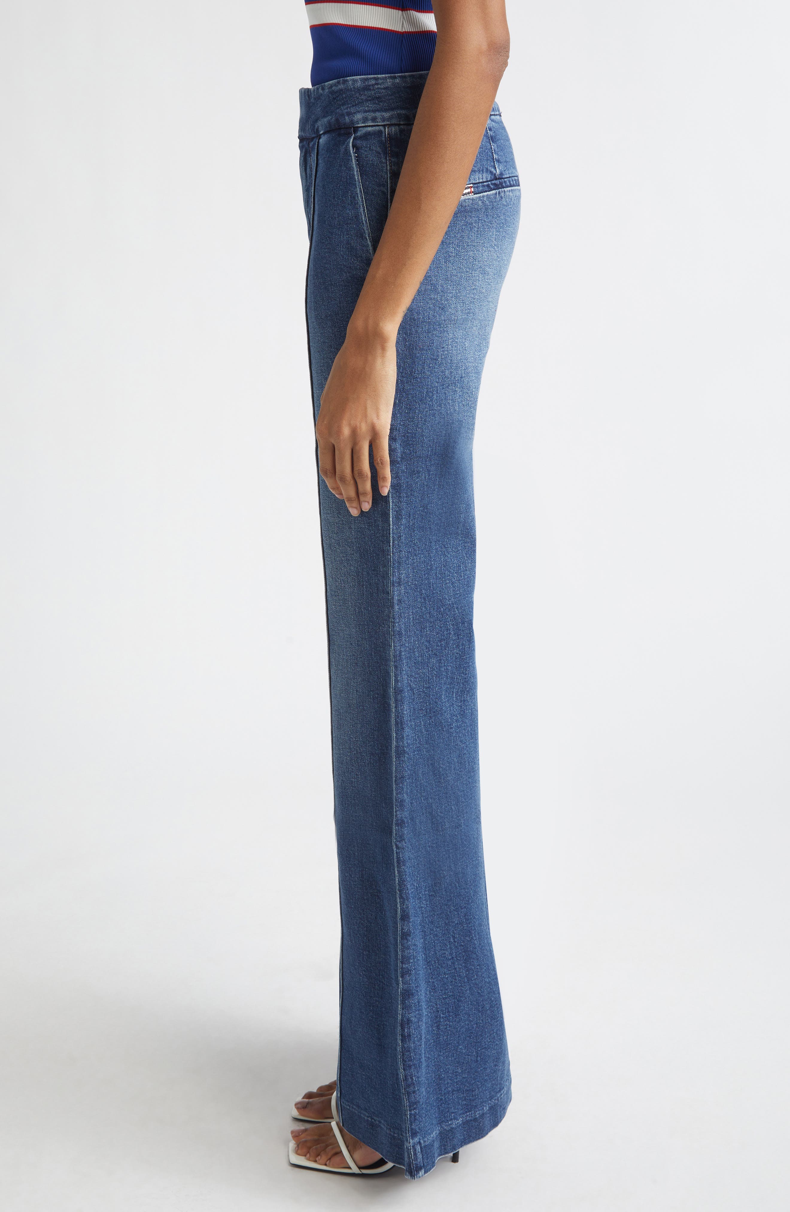 Alice + Olivia Dylan Flare Hem Jeans (Women) | Nordstrom