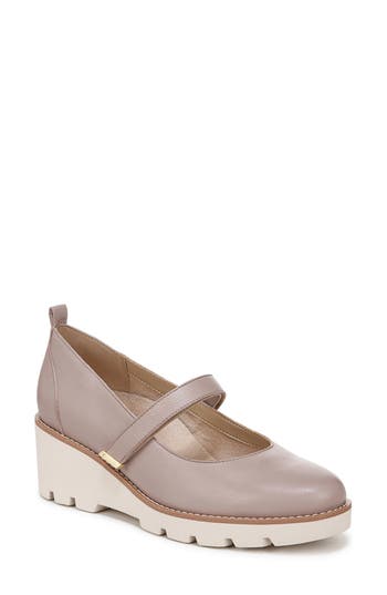 Vionic Alma Mary Jane Wedge Pump In Pink