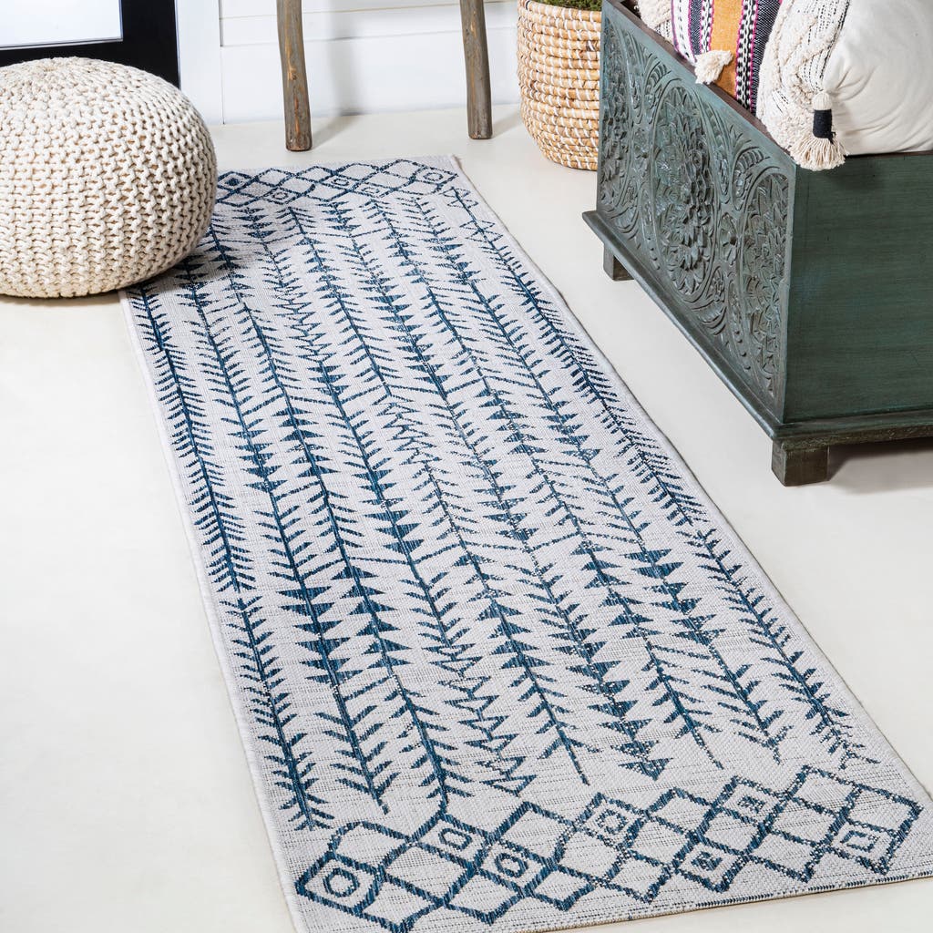 Jonathan Y Tokay Bohemian Geometric Indoor/outdoor Area Rug In Ivory/blue
