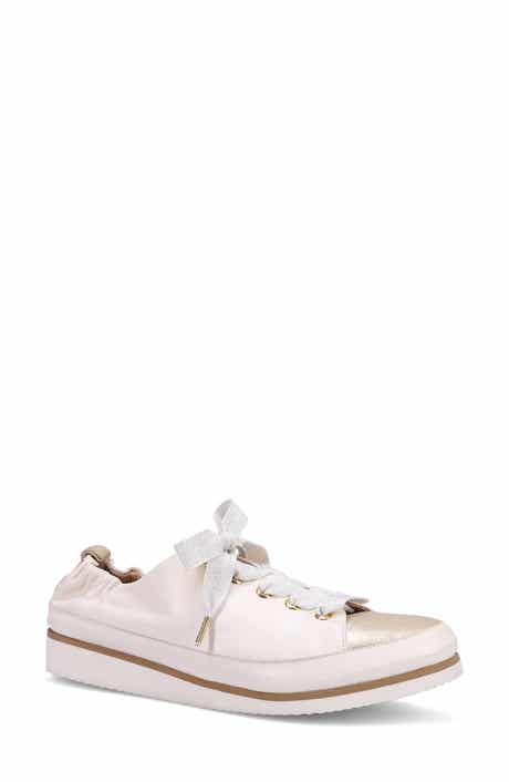 Nova Sneaker