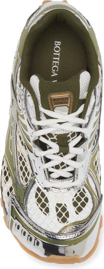 Orbit Low Top Sneaker