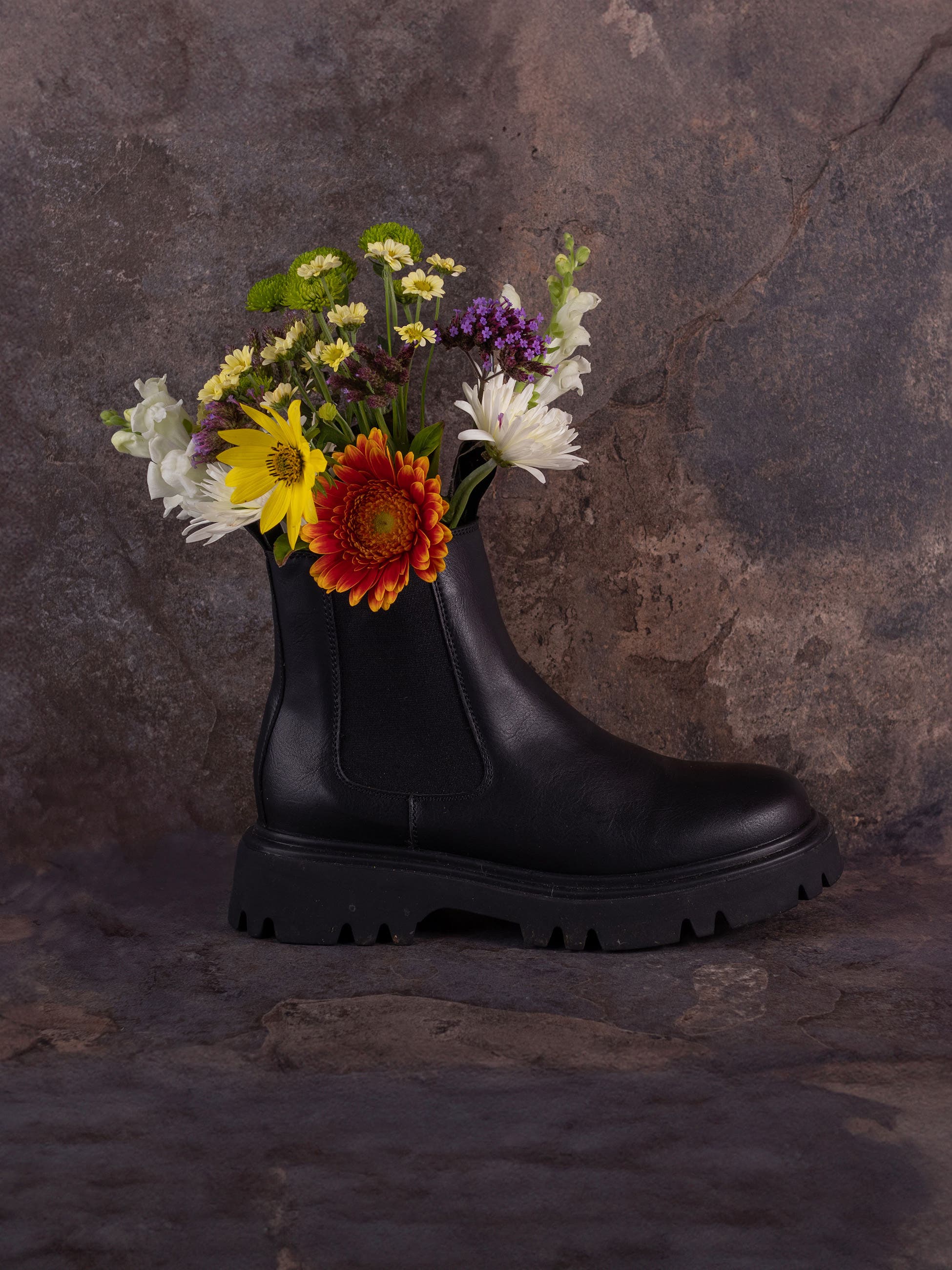 V.GAN LONDON Vegan Russ Chelsea Boots, Alternate, color, Black