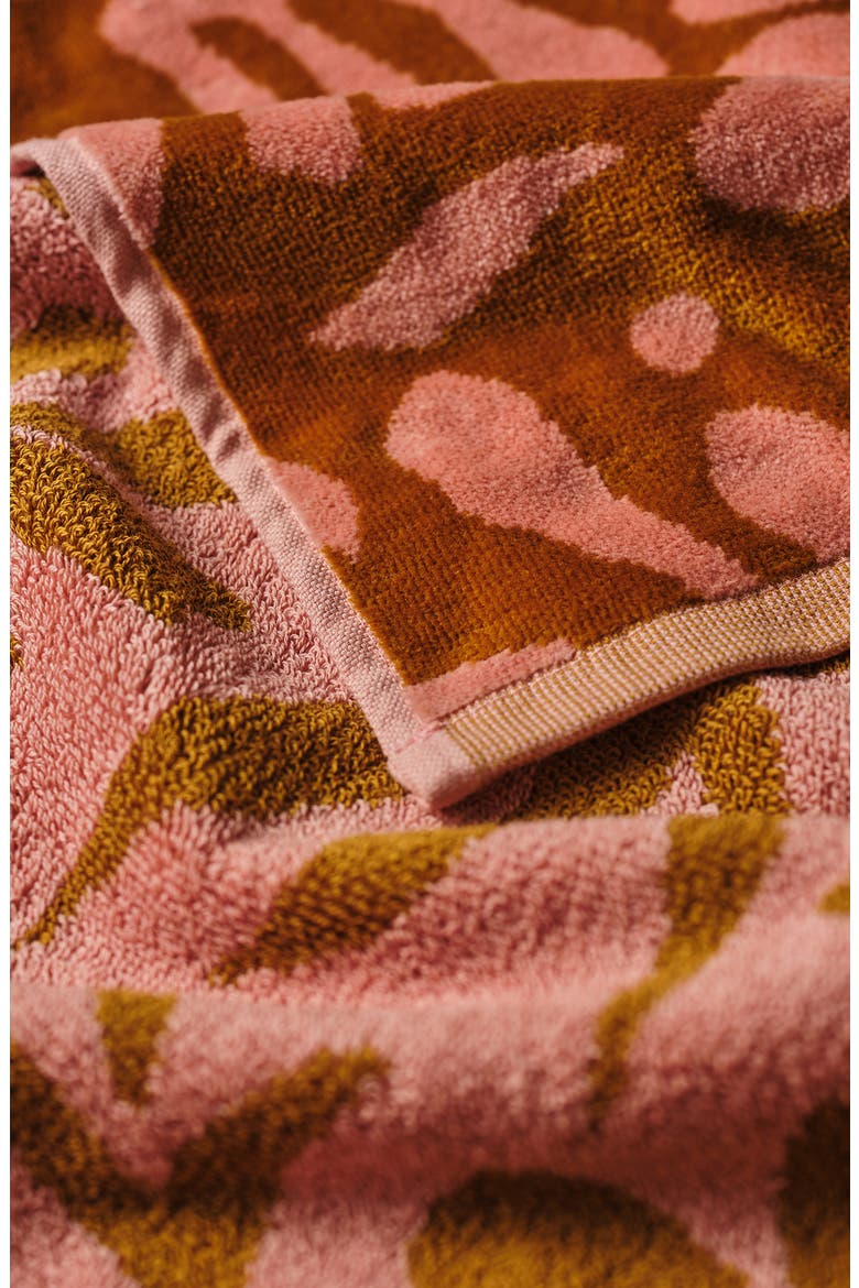 Sunny Beach Towel, Alternate, color, RETRO