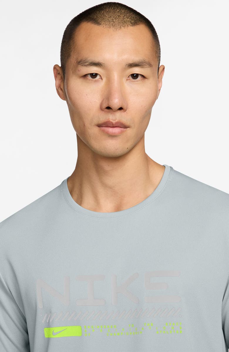 Nike Miler Graphic T-Shirt, Alternate, color, Pure Platinum/ Volt