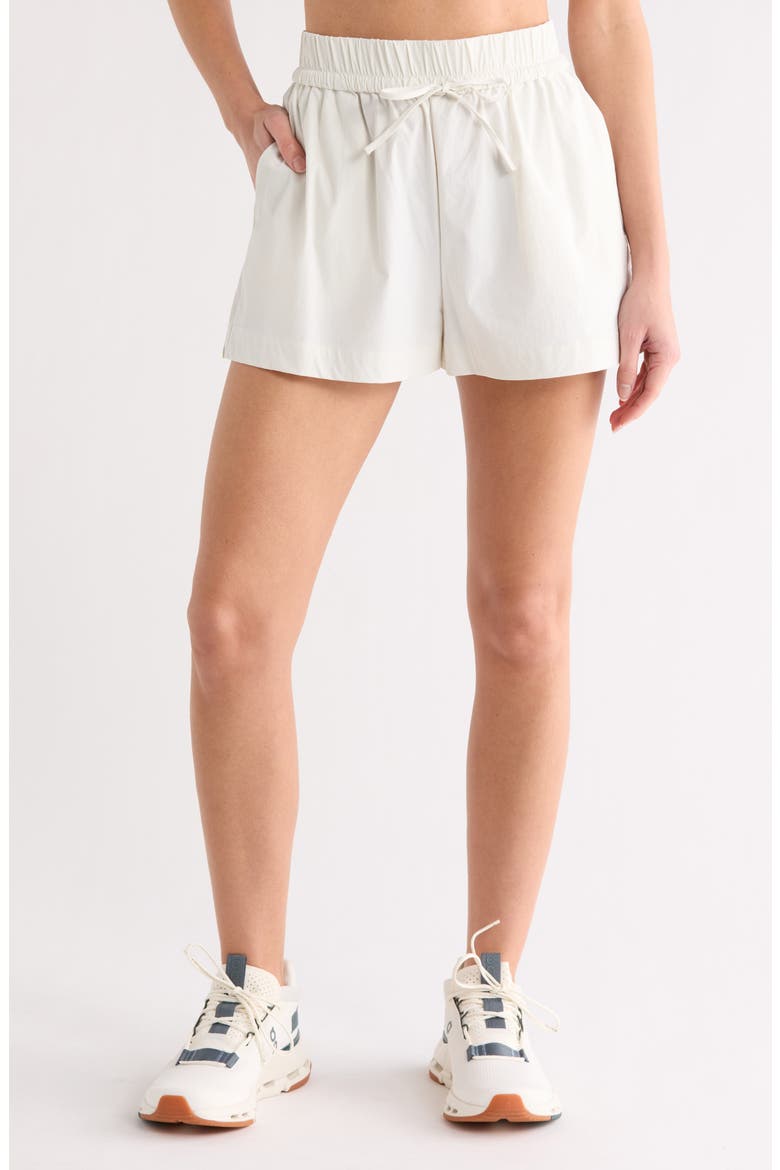 Summer City Shorts, Main, color, LILY WHITE