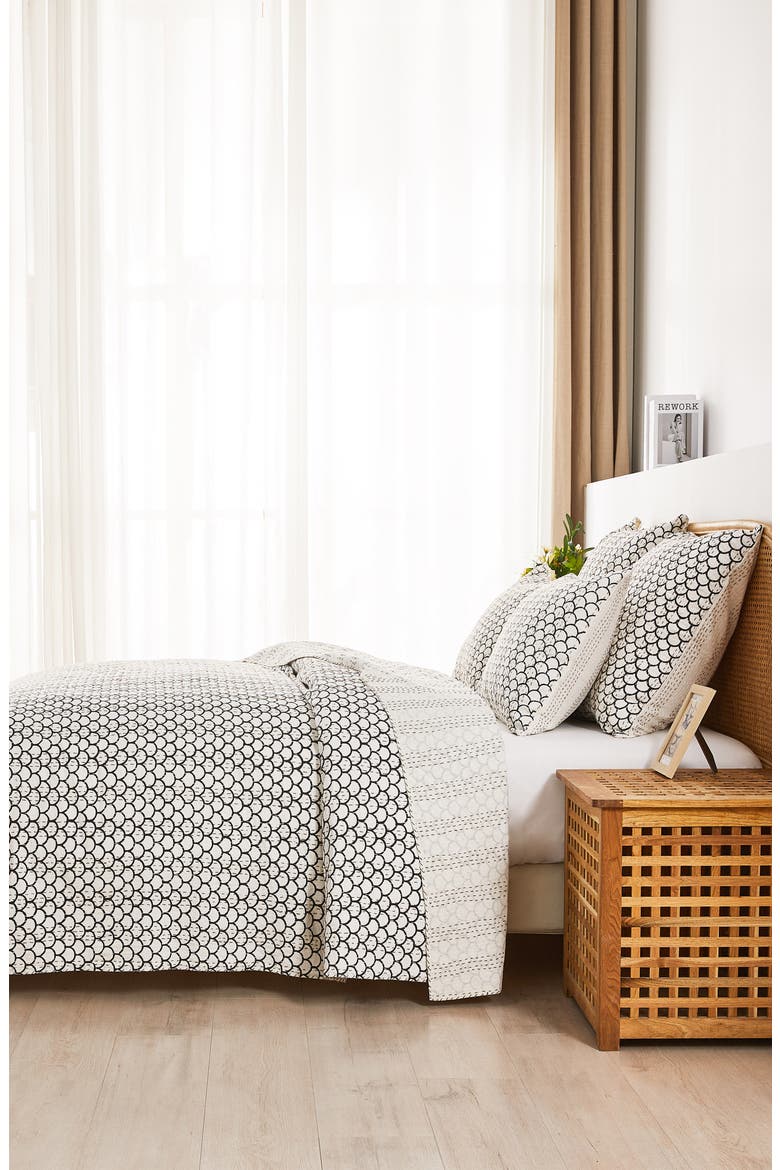 Scallop Kantha Set of 2 Cotton Shams, Alternate, color, INDIGO