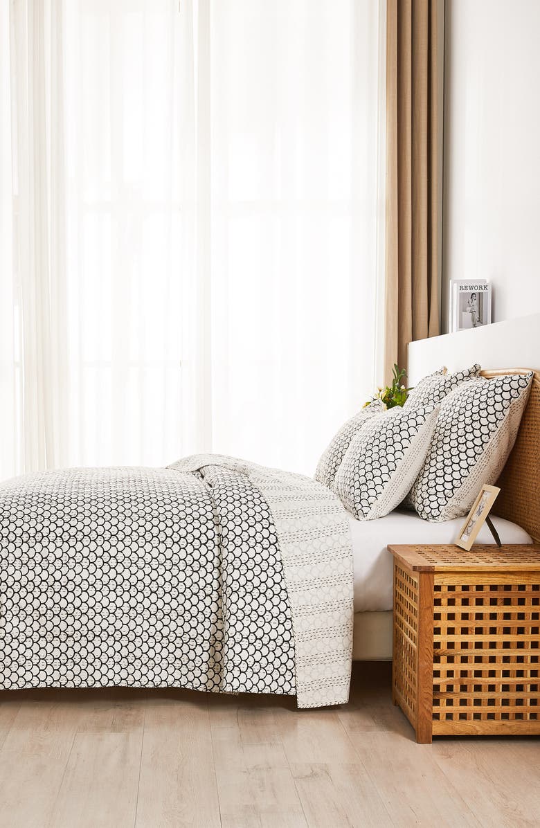 MELANGE HOME Scallop Kantha Set of 2 Cotton Shams, Alternate, color, Indigo