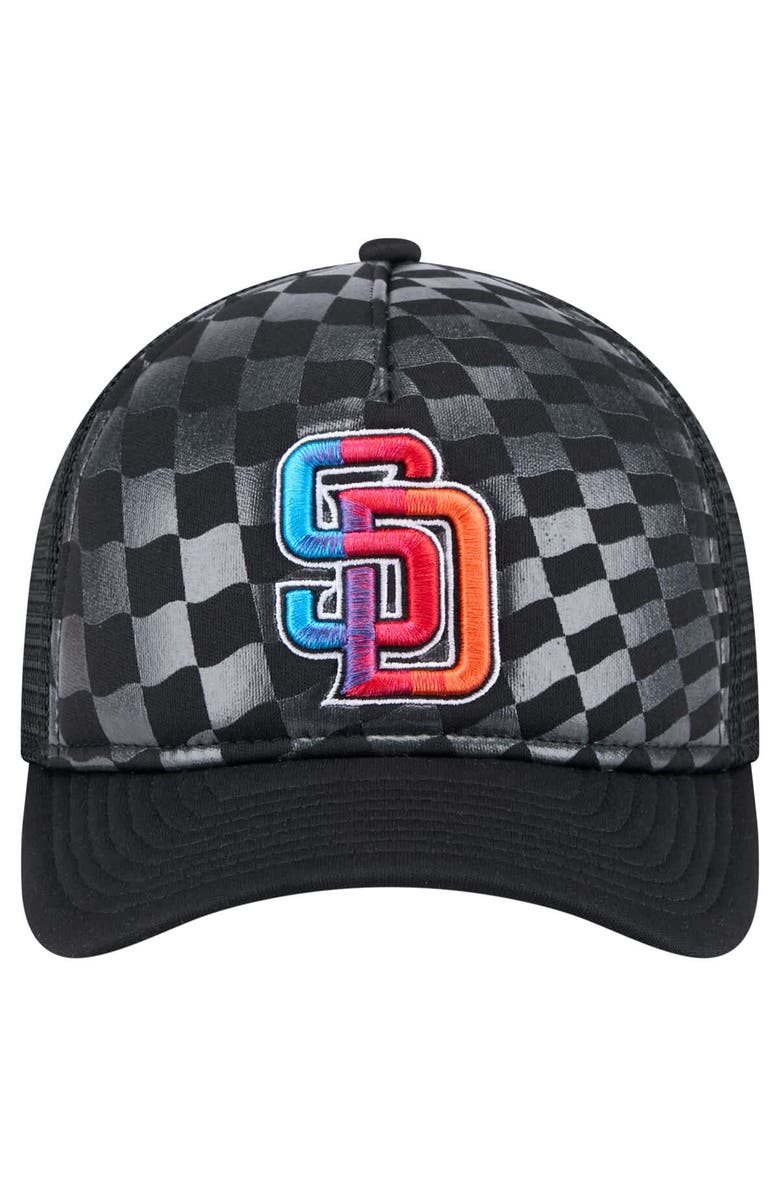 New Era Men's New Era Black San Diego Padres Gradient 9FORTY A-Frame M-Crown Trucker Adjustable Hat, Alternate, color, Black