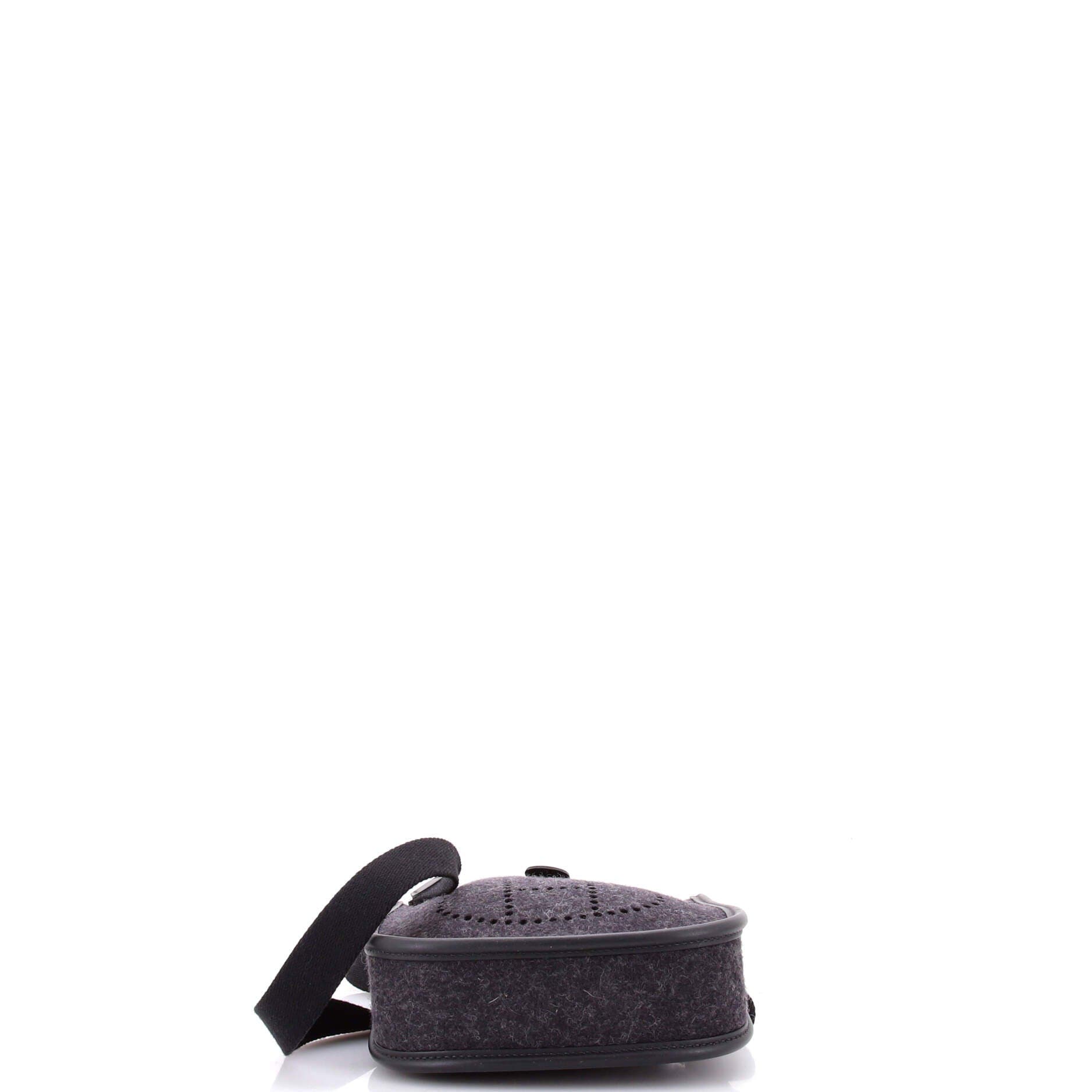 Pre-Owned Hermes Evelyne Bag Gen III Felt TPM, Alternate, color, Noir