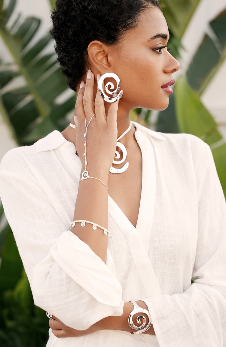 Ettika Aura Freshwater Pearl Hand Chain, Alternate, color, Silver