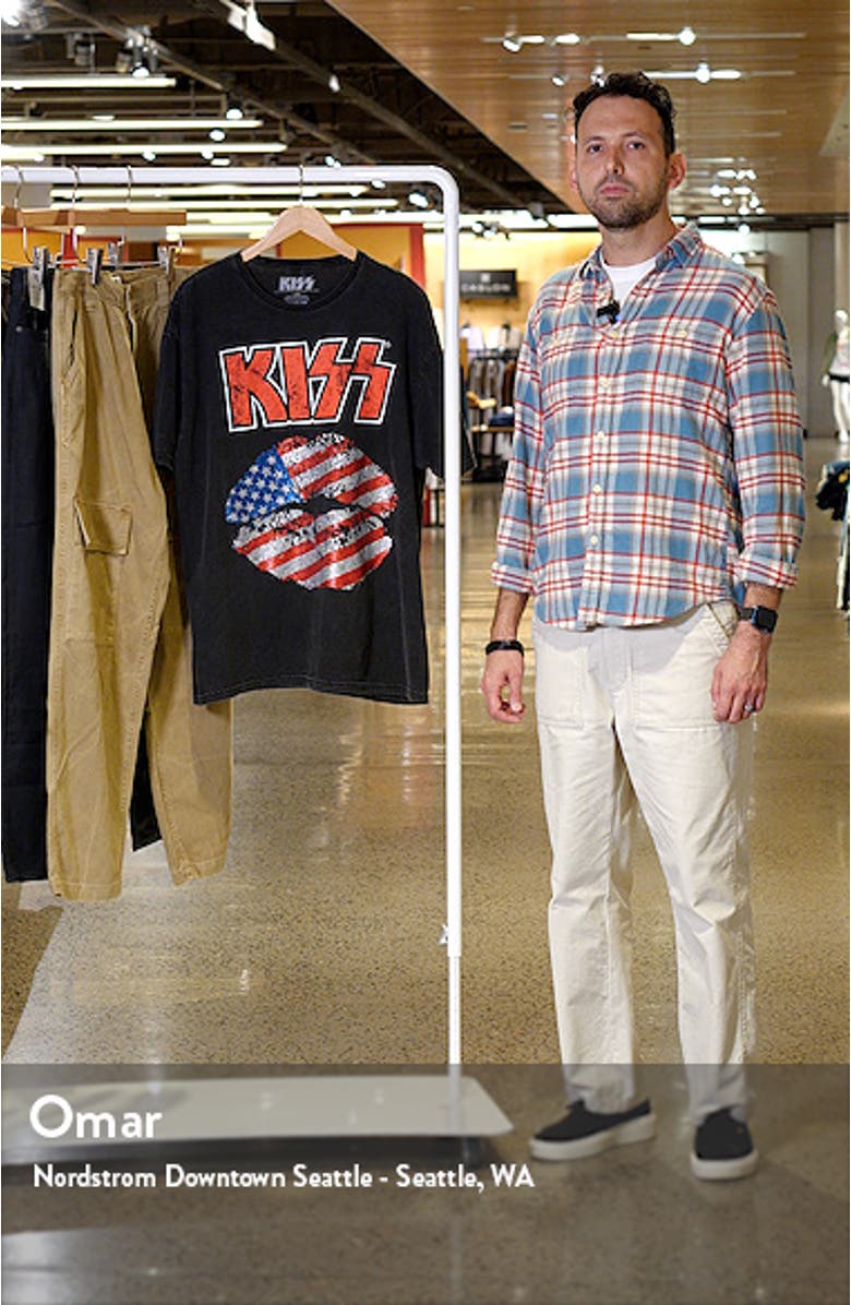 Kiss Alive! Tour Glitter Graphic T-Shirt, sales video thumbnail