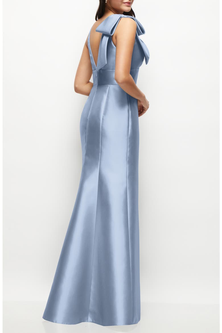 Bow Detail Sleeveless Satin Twill Trumpet Gown, Alternate, color, CLOUDY