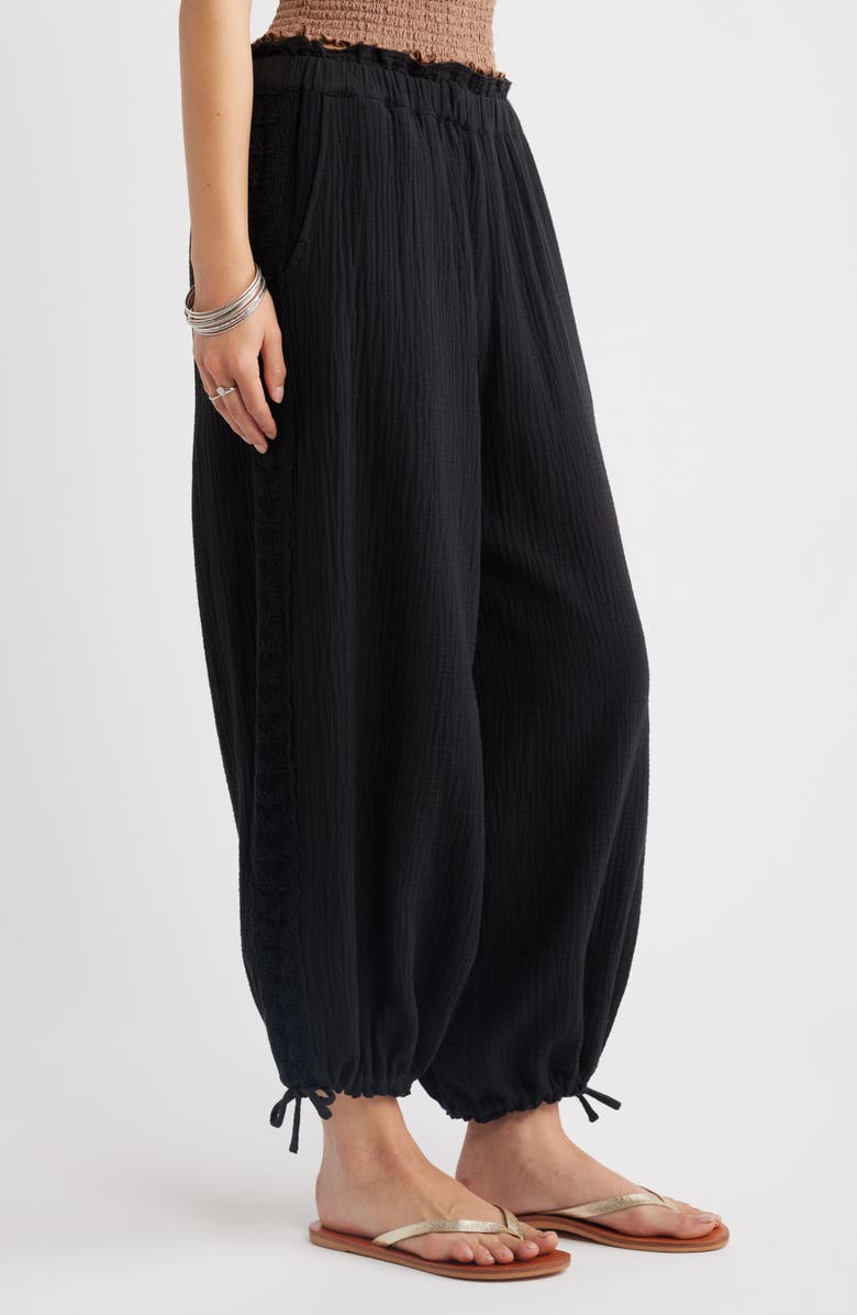 BP. Cotton Gauze Bloomer Pants, Alternate, color, Black