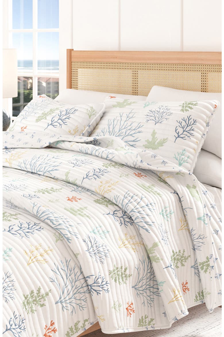 Colorful Coastal Coral Quilt Set, Alternate, color, PASTEL CORAL