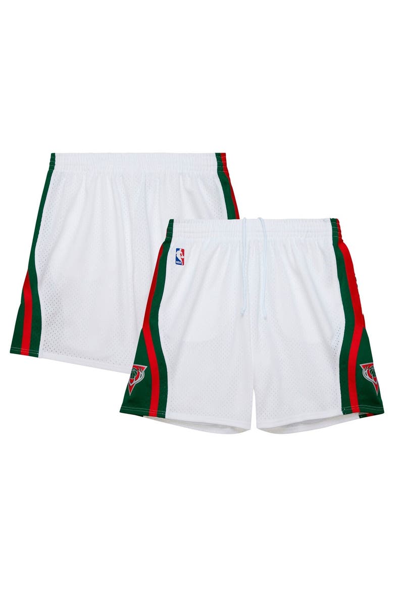 Men's Mitchell & Ness White Milwaukee Bucks 2013/14 Swingman Shorts, Alternate, color, White