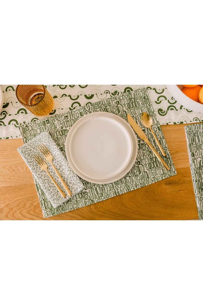 Basilone in Cereus - Pair of Napkins, Alternate, color, Green
