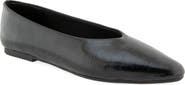 Reaction Kenneth Cole Leonore Faux Leather Flat