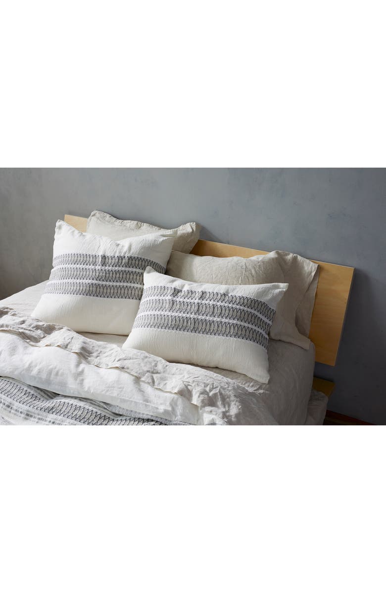 Coyuchi Coast Organic Cotton Duvet Cover, Alternate, color, Soft White W/Deep Graphite