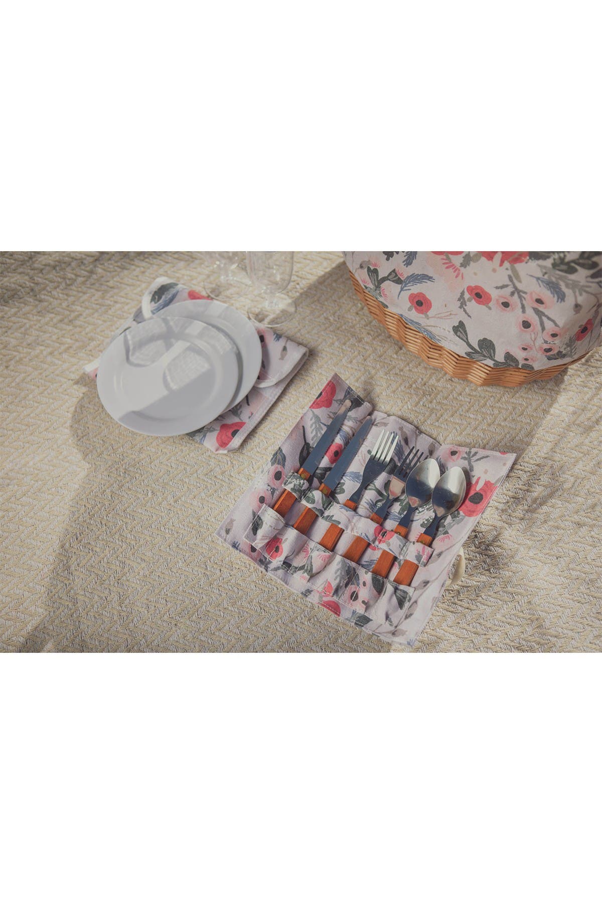 Promenade Picnic Basket, Alternate, color, MULTI