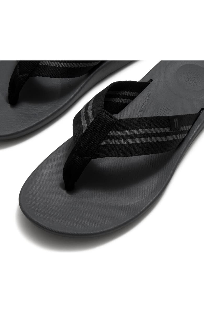 FitFlop Iqushion Mens Two-Stripe Webbing Flip-Flops, Alternate, color, Black/Charcoal