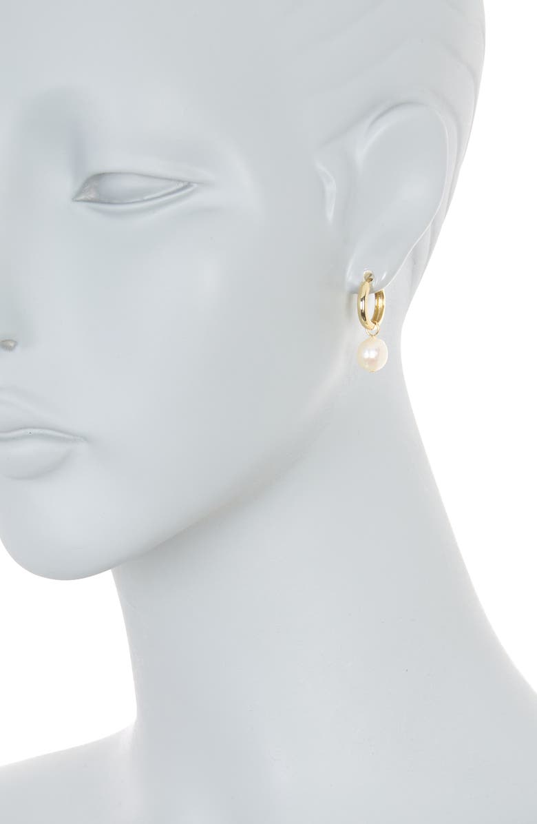 NORDSTROM RACK 9.5-10mm Freshwater Pearl Drop Huggie Earrings, Alternate, color, White- Gold