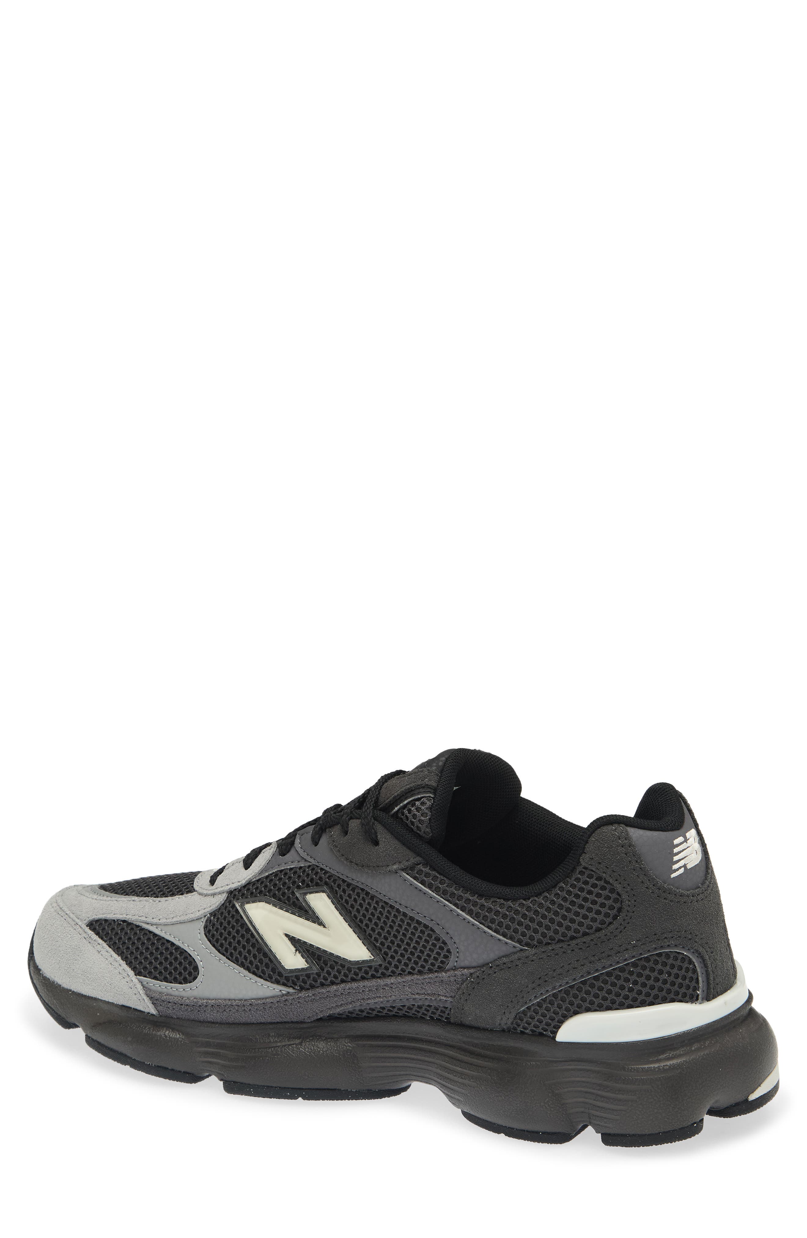603 Sneaker