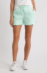 Nike Sportswear Phoenix Fleece Mid-Rise 4-Inch Shorts