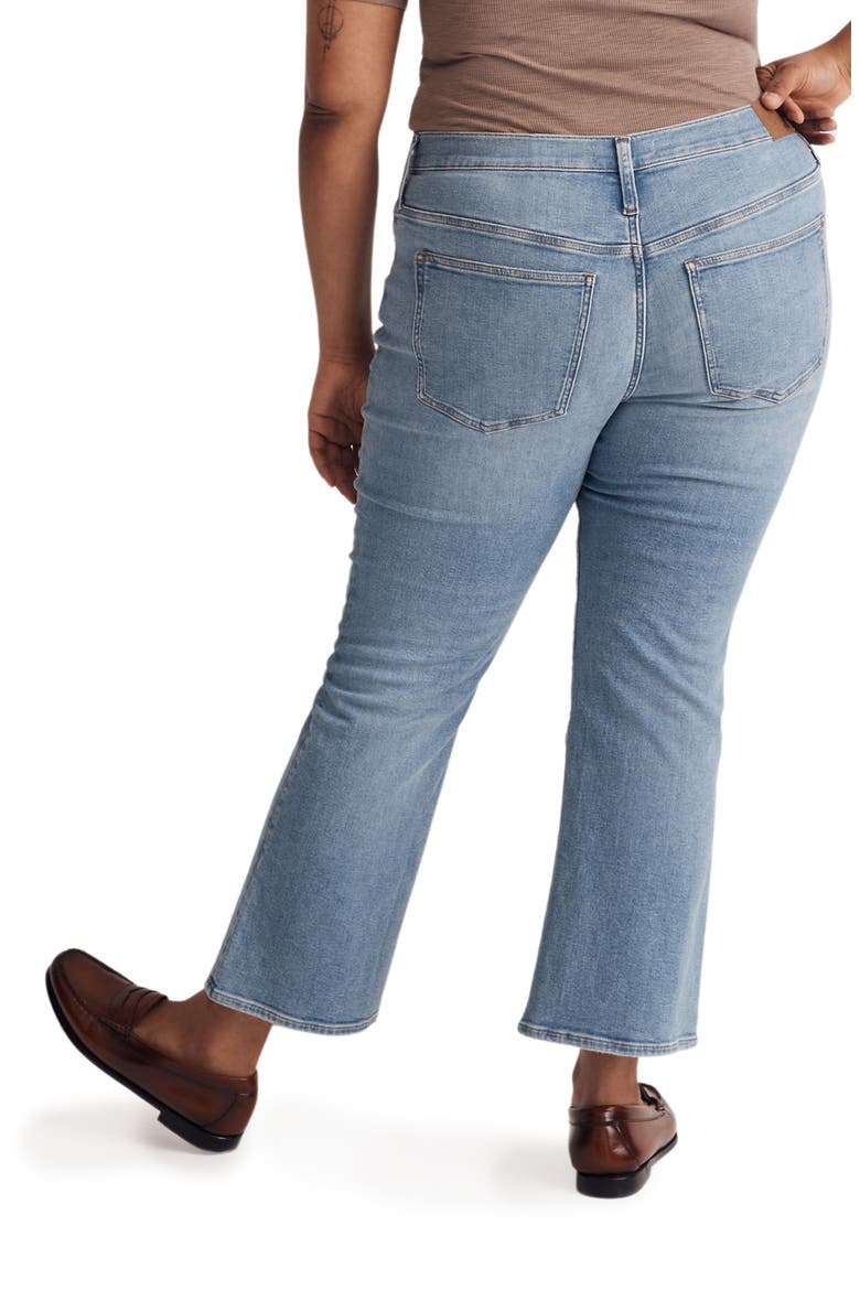 Kick Out Crop Mid Rise Jeans, Alternate, color, CAREY WASH