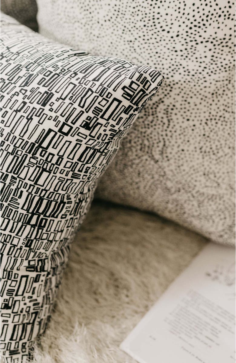 at300nelson Palizada in Albatross 16" x 20" Pillow, Alternate, color, Albatross