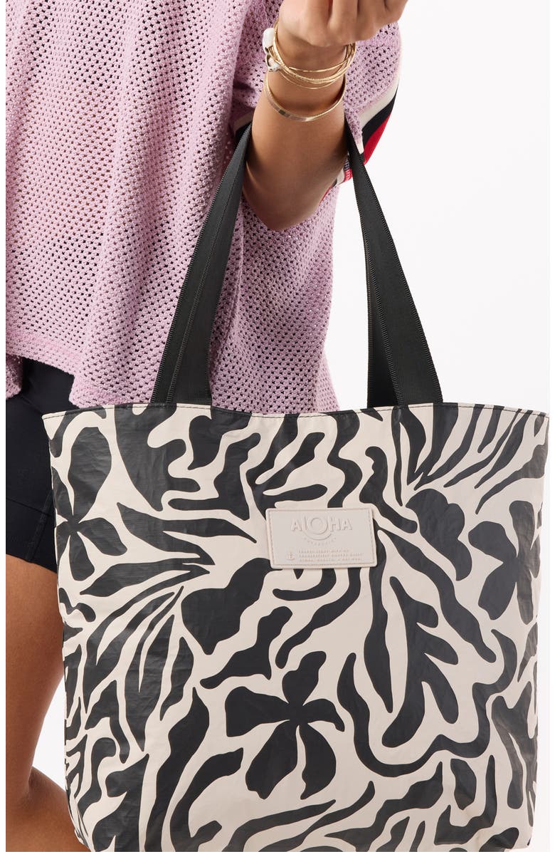 Aloha Collection Day Tripper Float Water Resistant Tote, Alternate, color, Black/ Sandstone