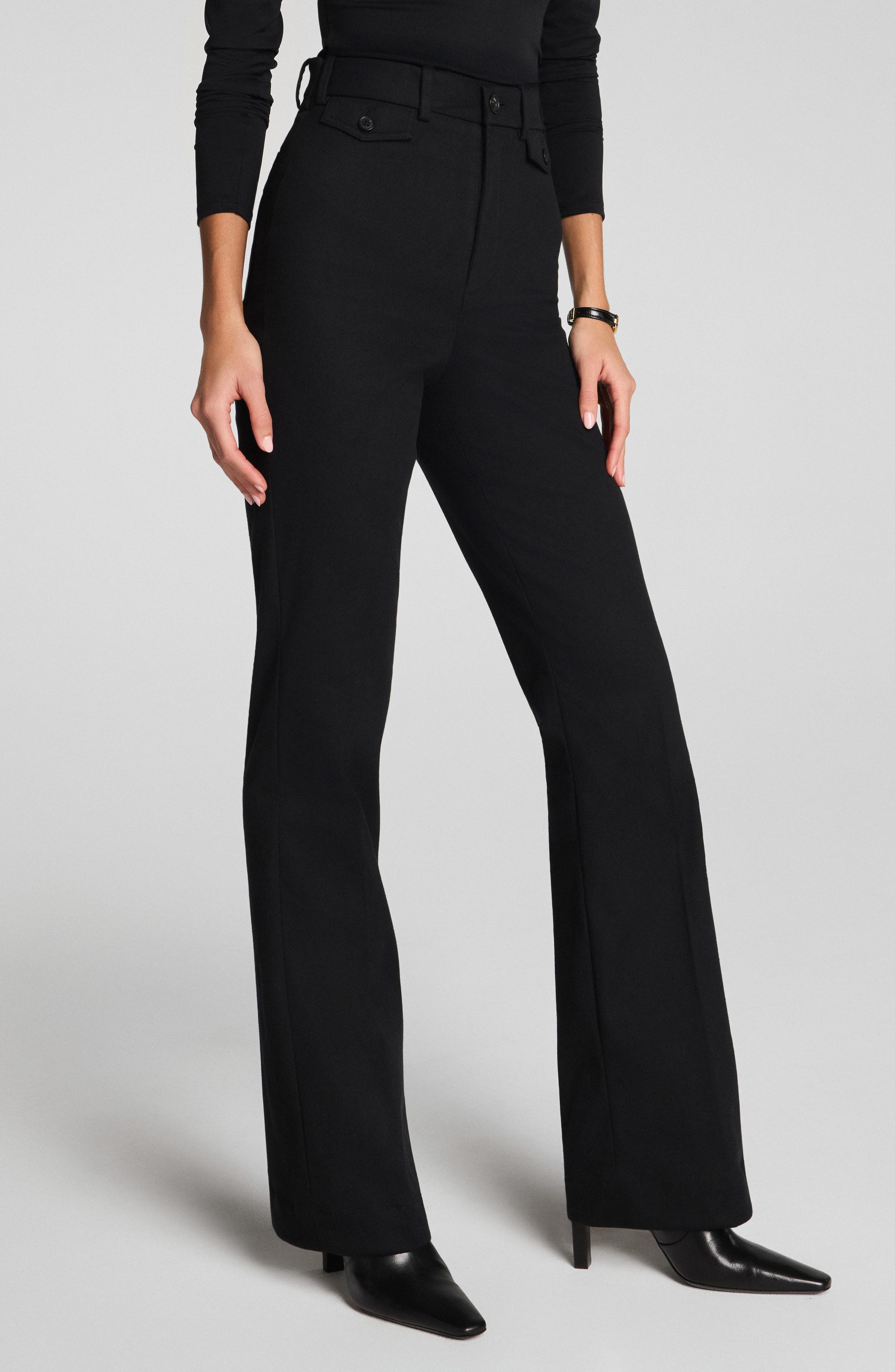 CLASSIC BLACK